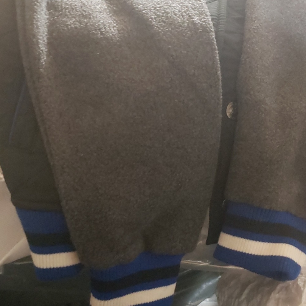 Coat - Picture 2 of 8